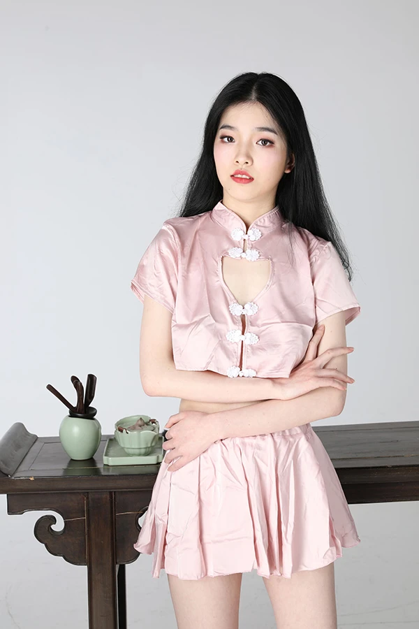 行色美女小姐姐香奈儿尺度人体私拍套图