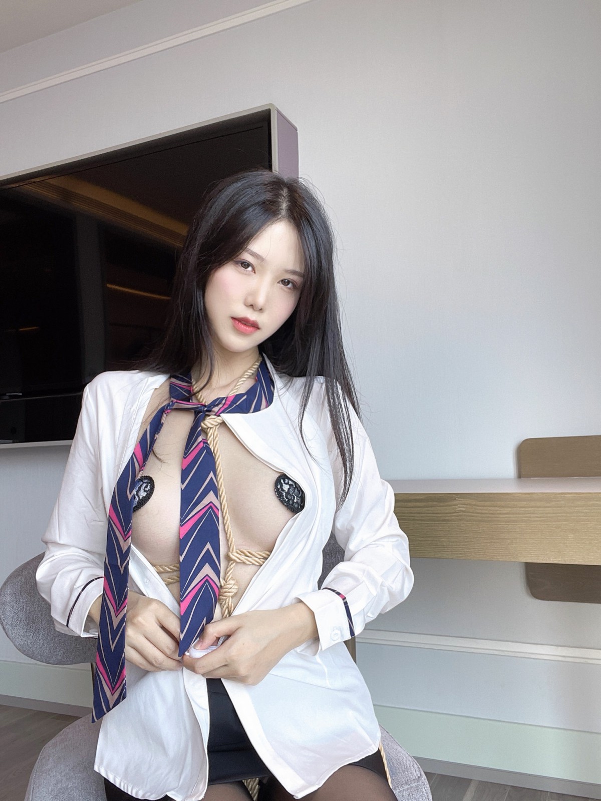 抖娘利世 - 绳缚空姐